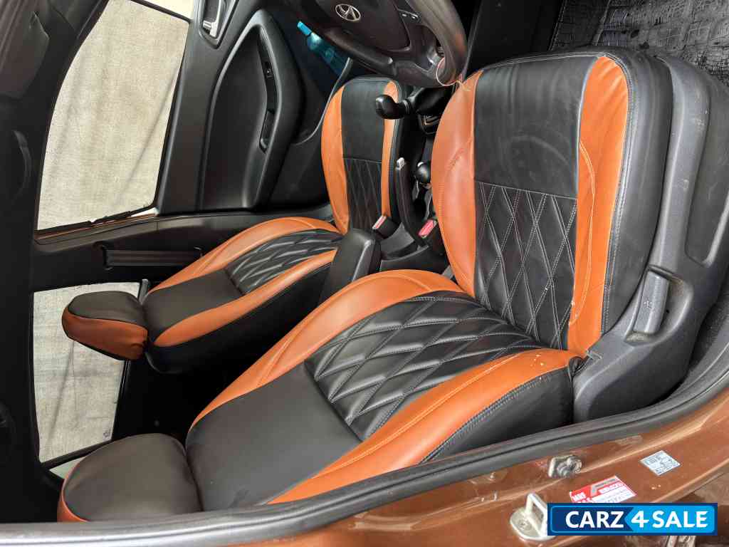 Earth Brown Hyundai i20 Active