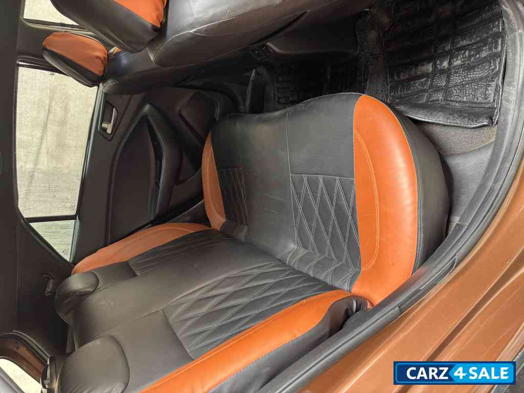 Earth Brown Hyundai i20 Active