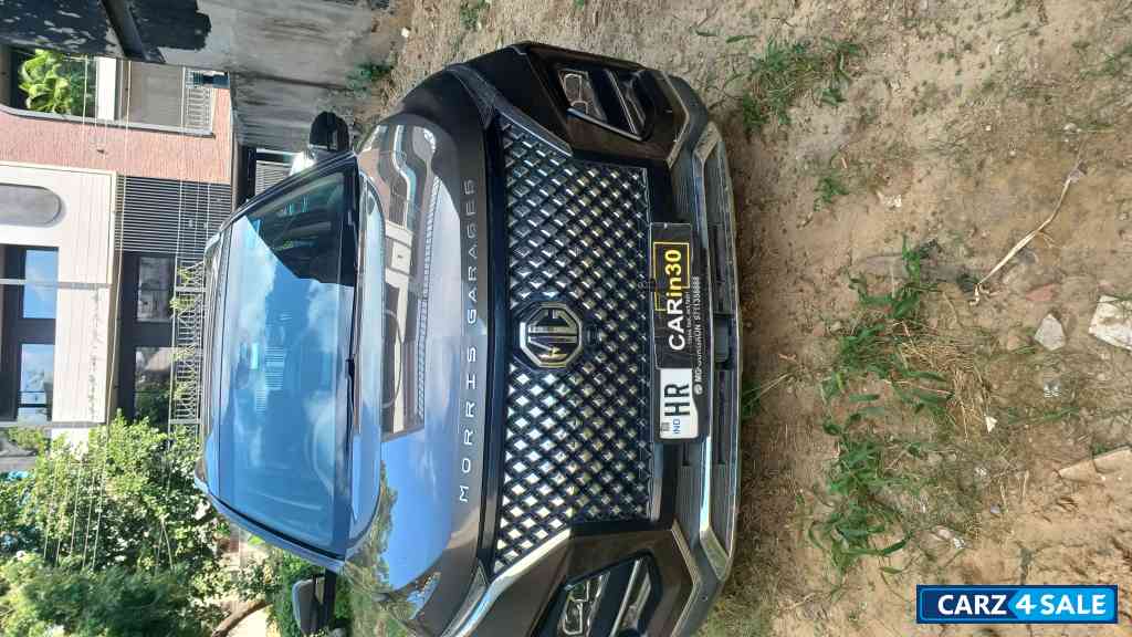 MG Hector Plus Savvy PRO CVT 1.5, 6 seater