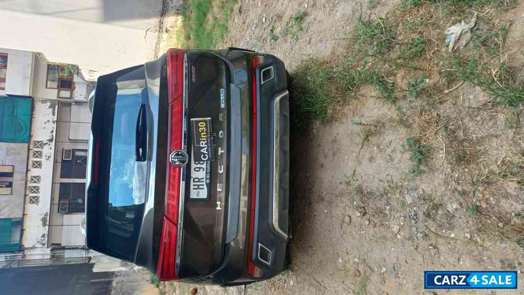 MG Hector Plus Savvy PRO CVT 1.5, 6 seater