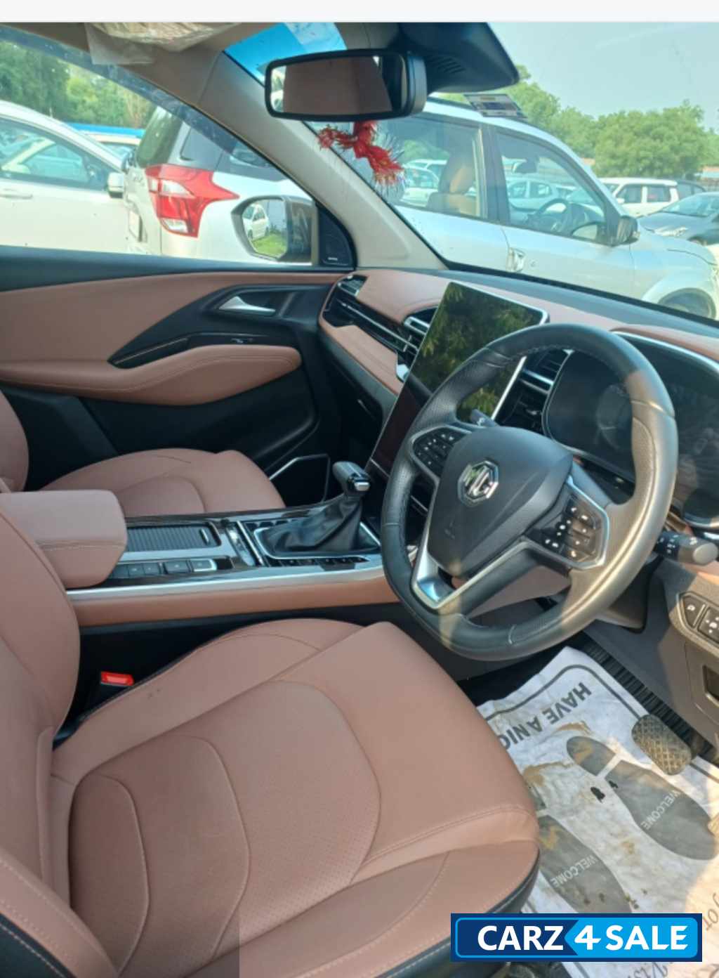 MG Hector Plus Savvy PRO CVT 1.5, 6 seater