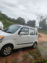 White Maruti Suzuki Wagon R Manual