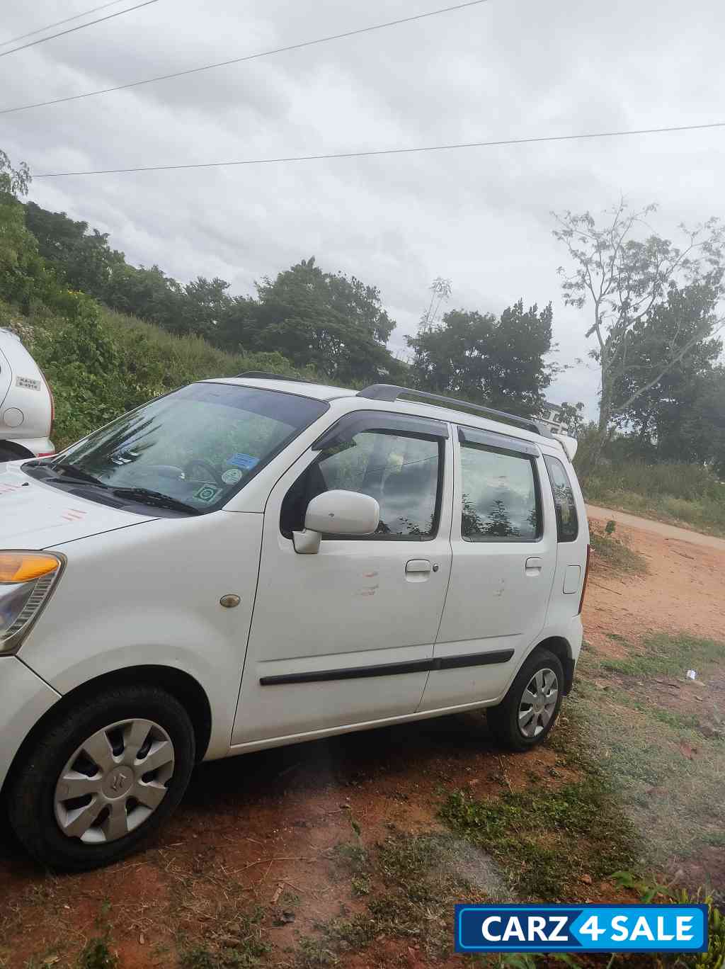 White Maruti Suzuki Wagon R Manual
