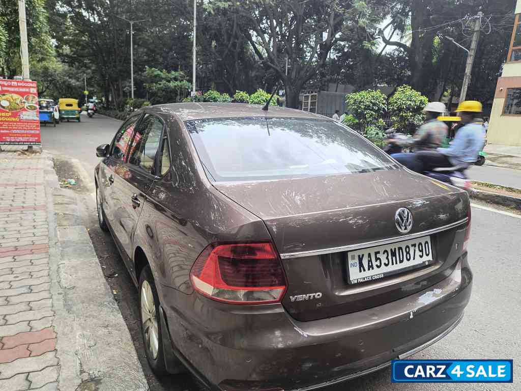 Volkswagen Vento 2016 1.6 MPI Highline