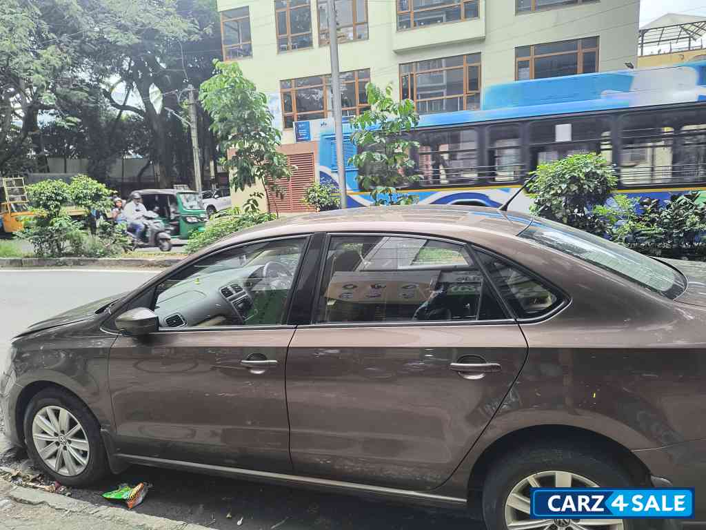 Volkswagen Vento 2016 1.6 MPI Highline