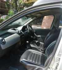 Grey Renault Duster 85 ps