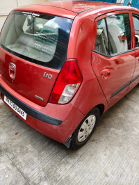 Red Hyundai i10 Magna
