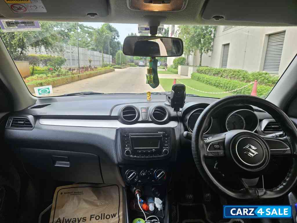 Maruti Suzuki Swift VXI