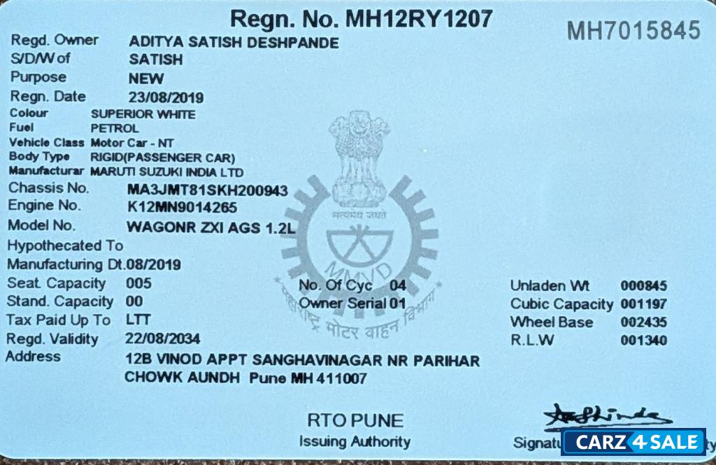 White Maruti Suzuki Wagon R Zxi+ AMT 1.2