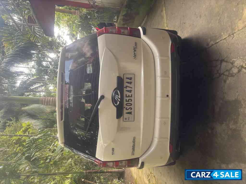 Mahindra XUV 500 W8