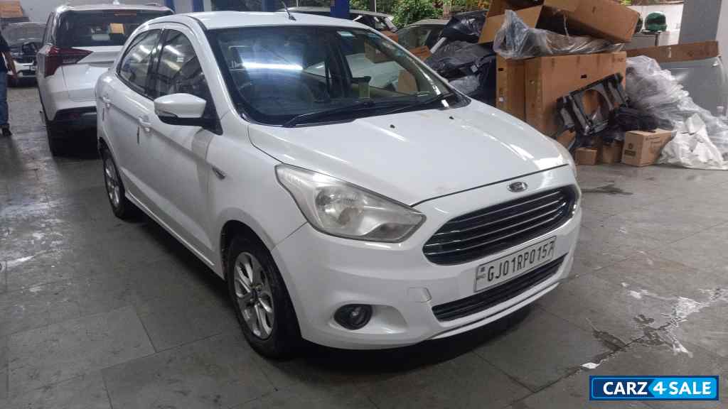 White Ford Aspire AT Petrol