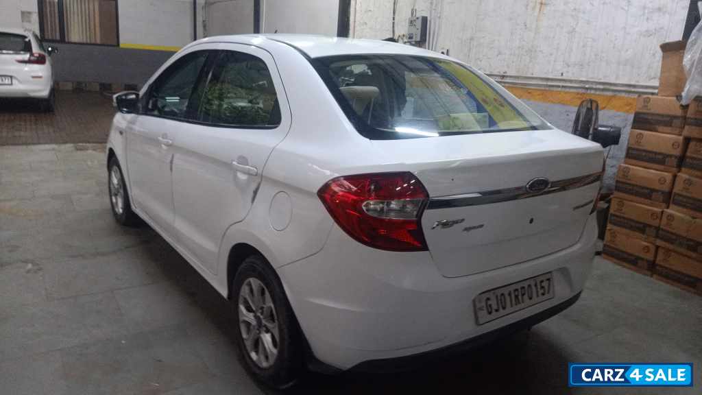 White Ford Aspire AT Petrol
