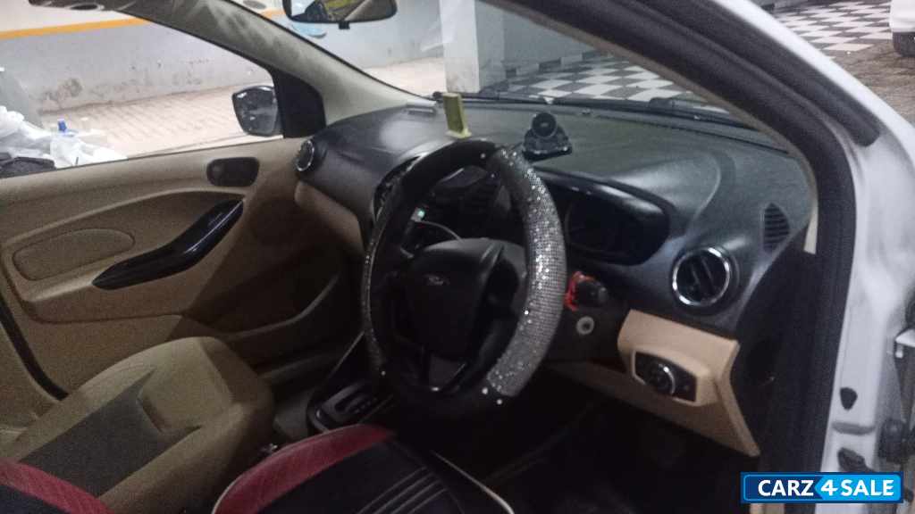 White Ford Aspire AT Petrol