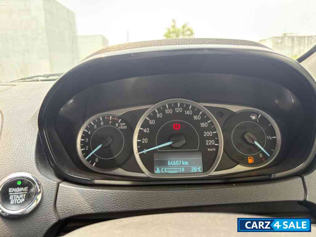 Ford Freestyle Titanium 1.2