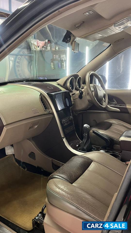 Mahindra XUV 500 W8 Mahindra XUV 500 W8