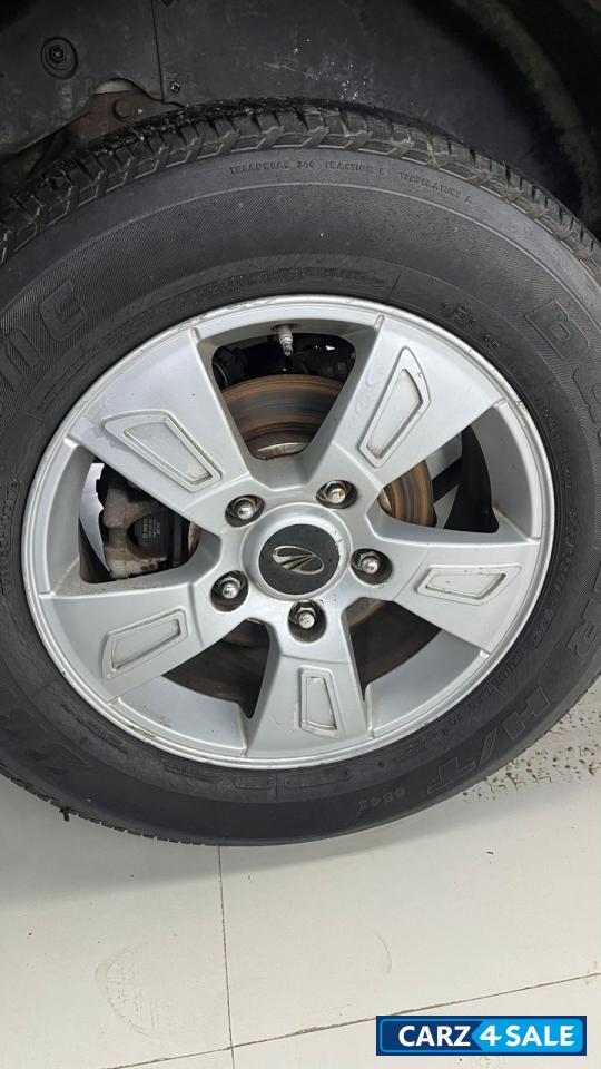 Mahindra XUV 500 W8 Mahindra XUV 500 W8