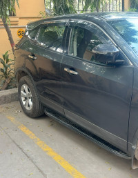 Tata Harrier XT