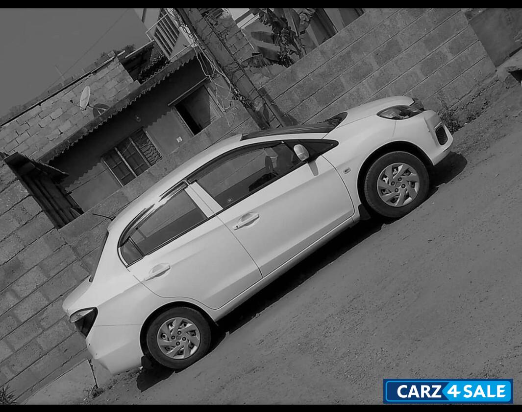 Tafeta White Sedan Honda  Amaze