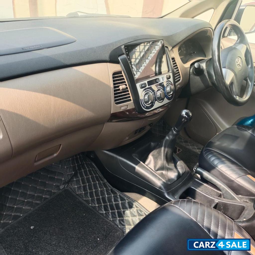 Toyota Innova 2.5 gx