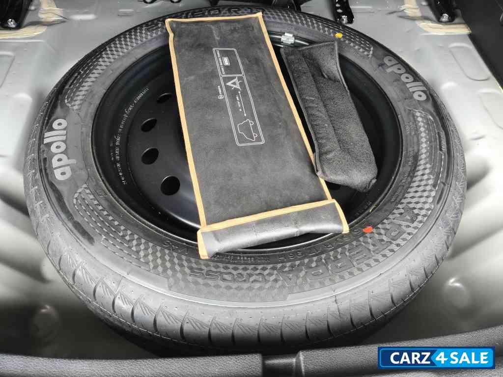 Maruti Suzuki Grand Vitara Sigma