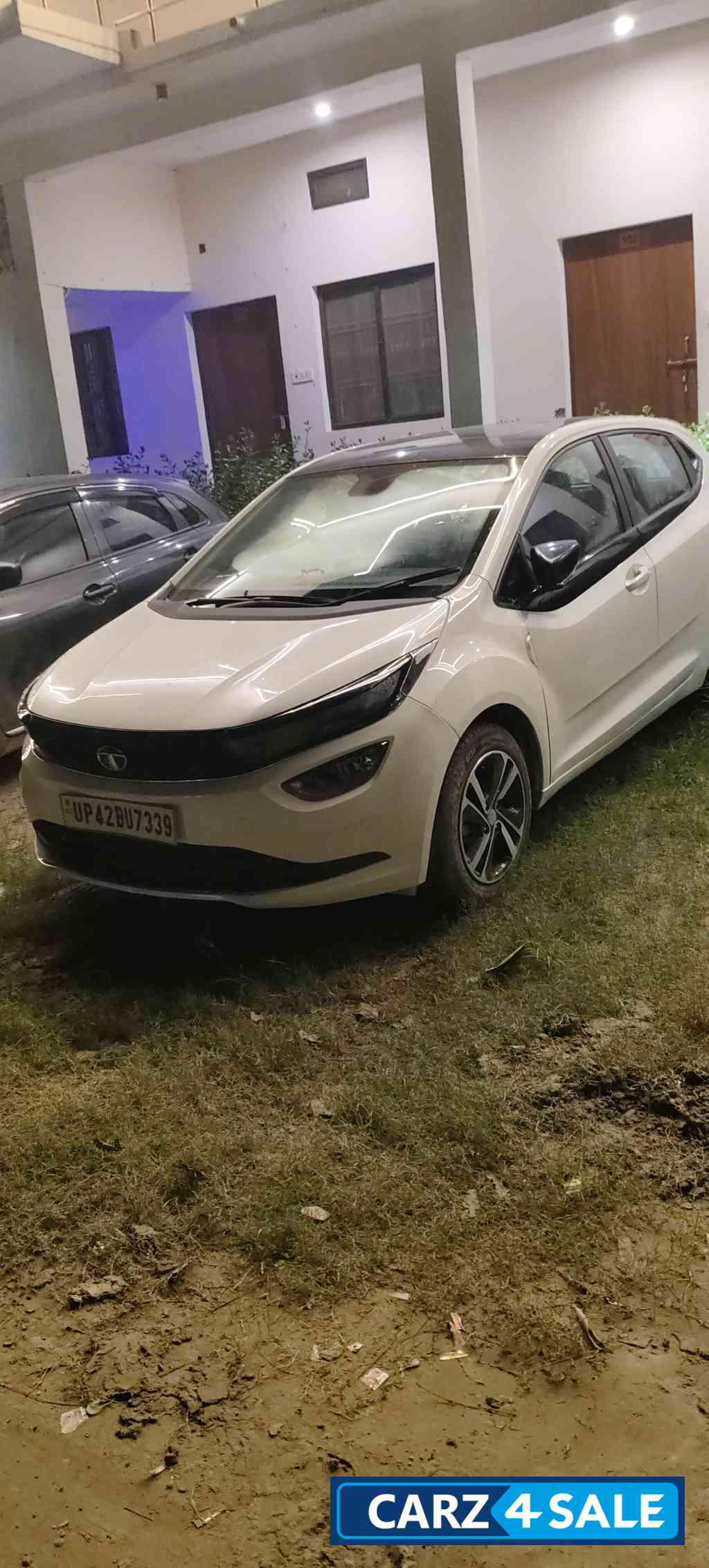 Tata Altroz Xz+ os cng