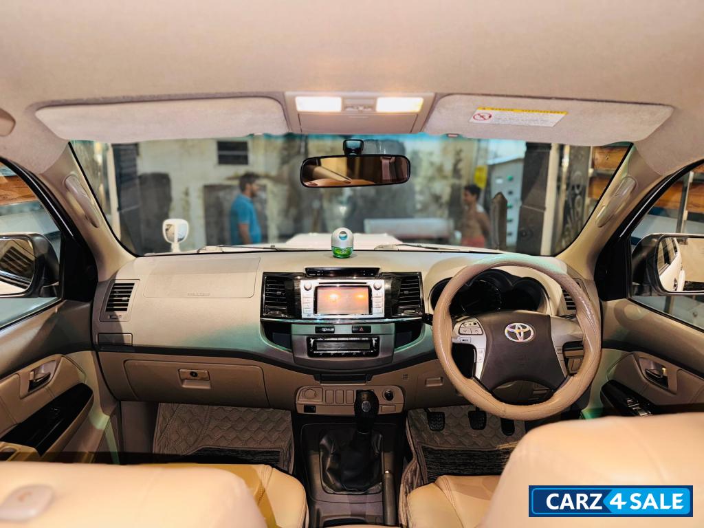 White Toyota Fortuner manual 4by2