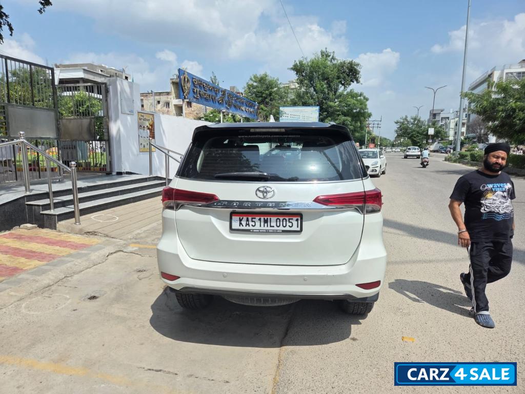 Toyota Fortuner 4x2 2.8