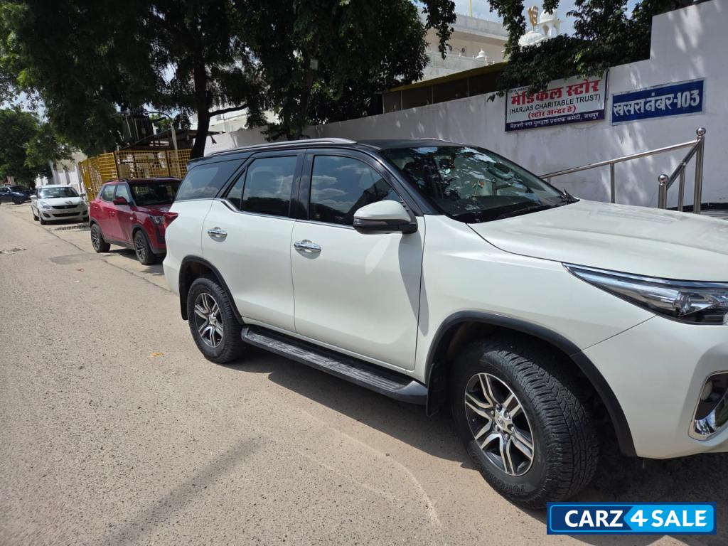 Toyota Fortuner 4x2 2.8