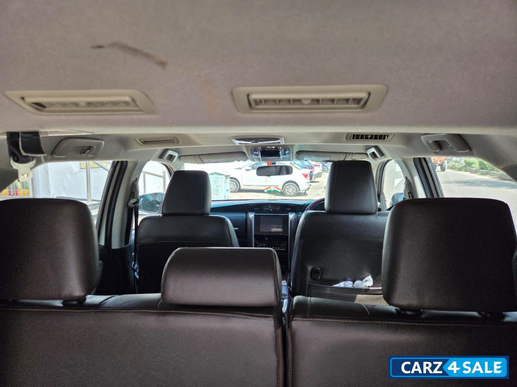 Toyota Fortuner 4x2 2.8