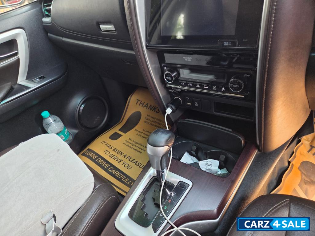 Toyota Fortuner 4x2 2.8