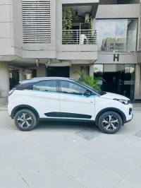 Tata Nexon EV XZ Plus Lux