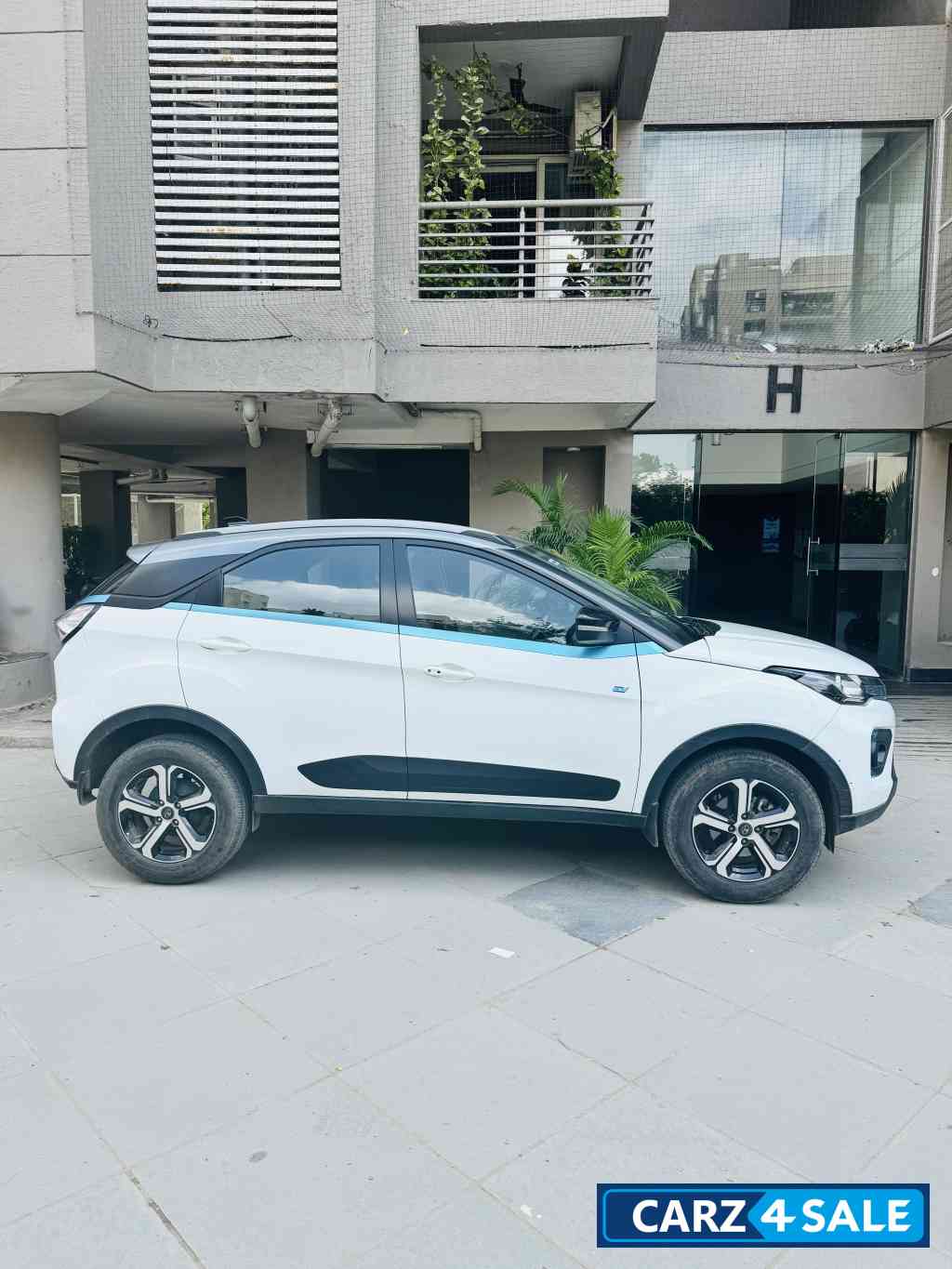 Tata Nexon EV XZ Plus Lux Tata Nexon EV XZ Plus Lux