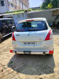 White Maruti Suzuki Swift Zdi