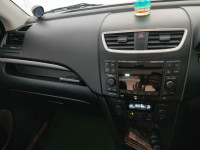 White Maruti Suzuki Swift Zdi