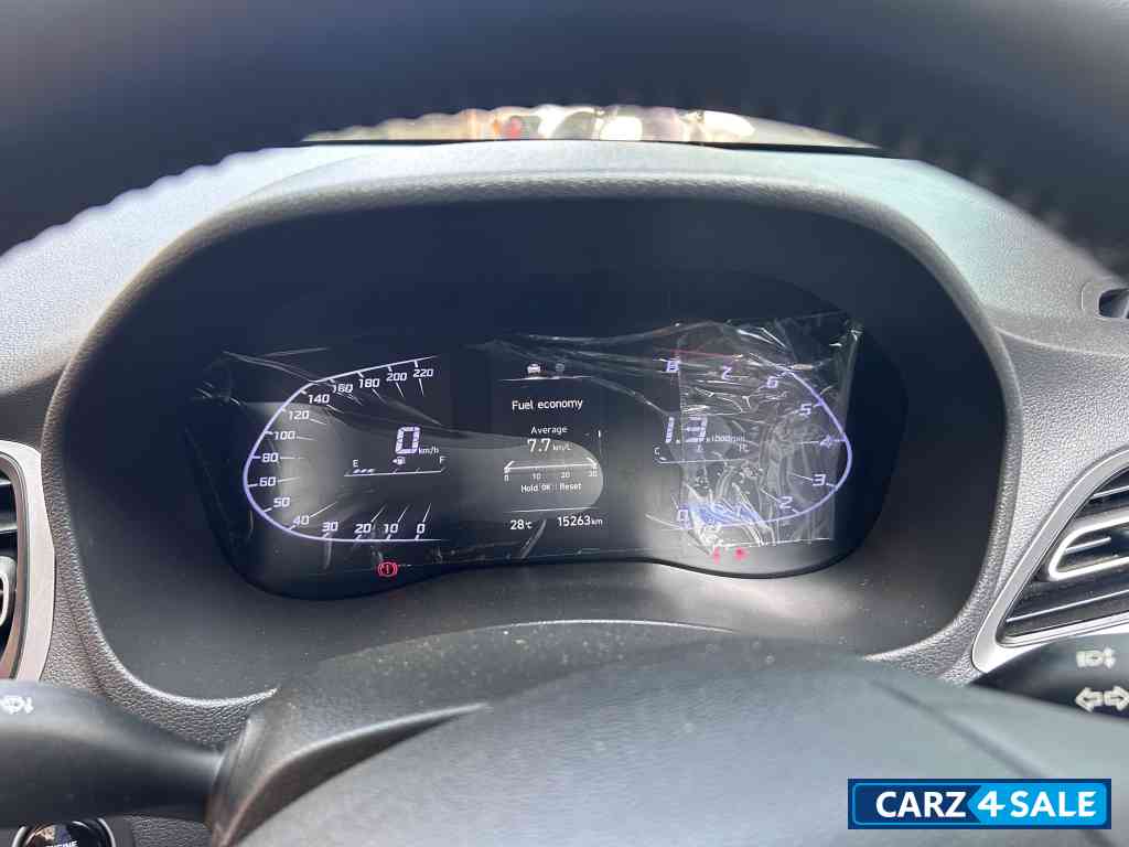 Hyundai Verna SX 1.5 MPI MT