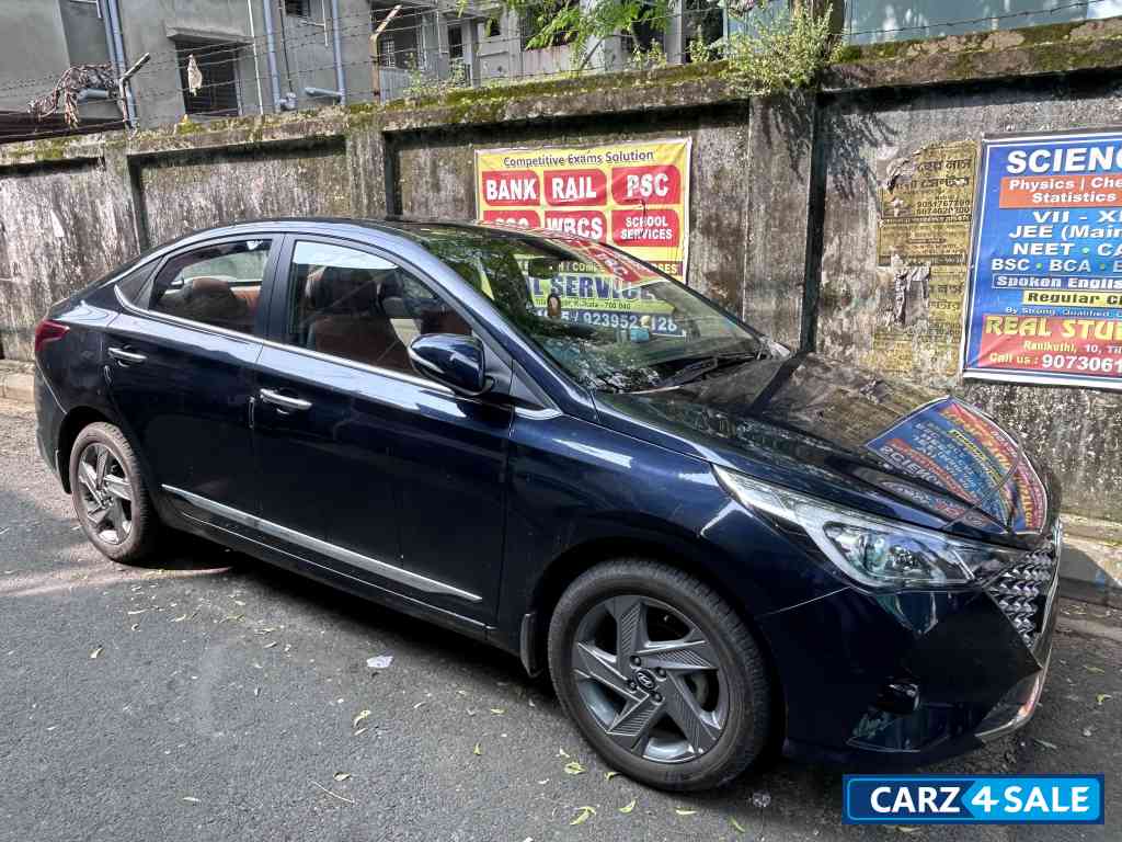 Hyundai Verna SX 1.5 MPI MT