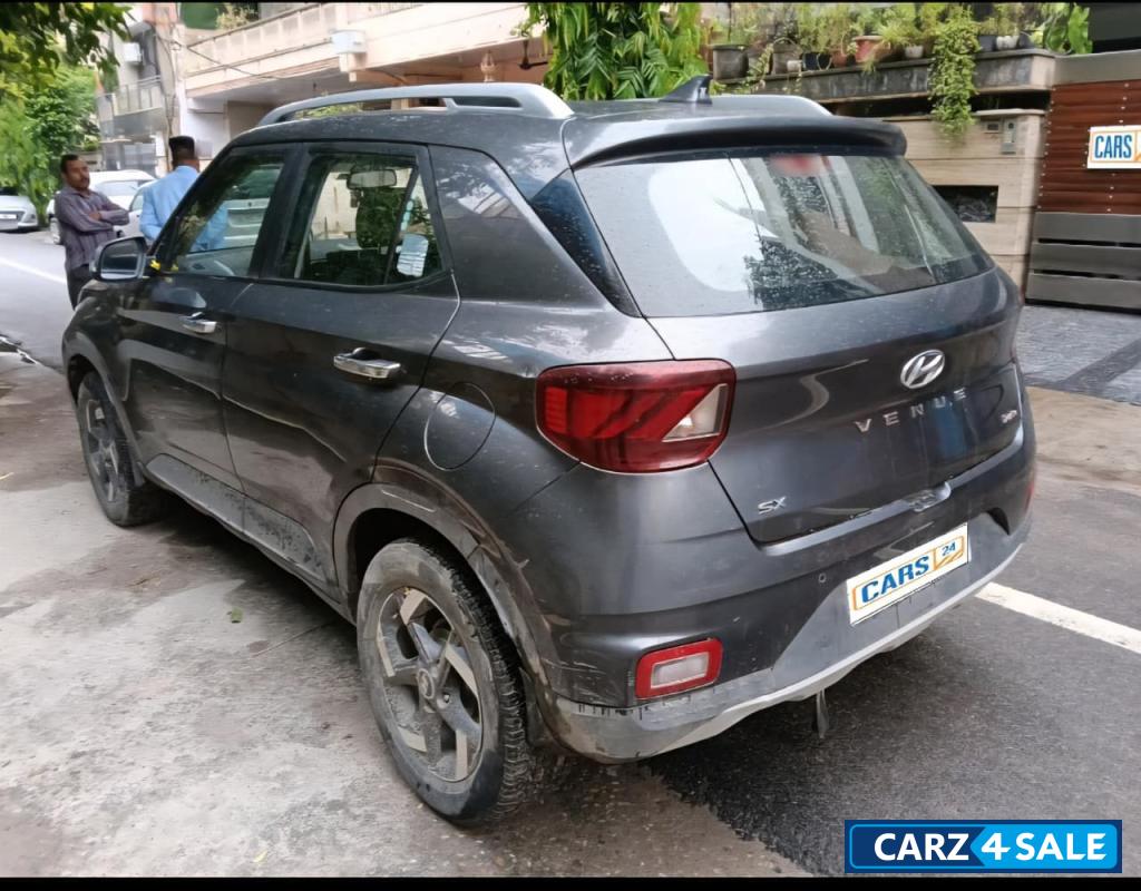 Hyundai Venue sx plus1 turbo dct