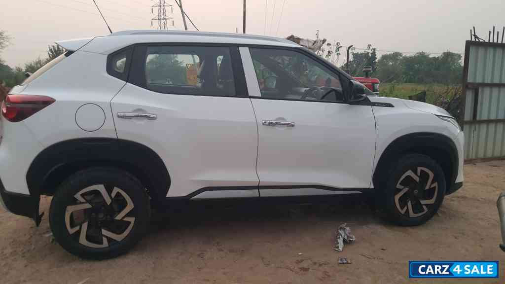 Nissan Magnite XV Turbo