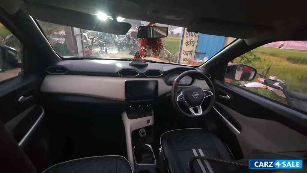 Nissan Magnite XV Turbo