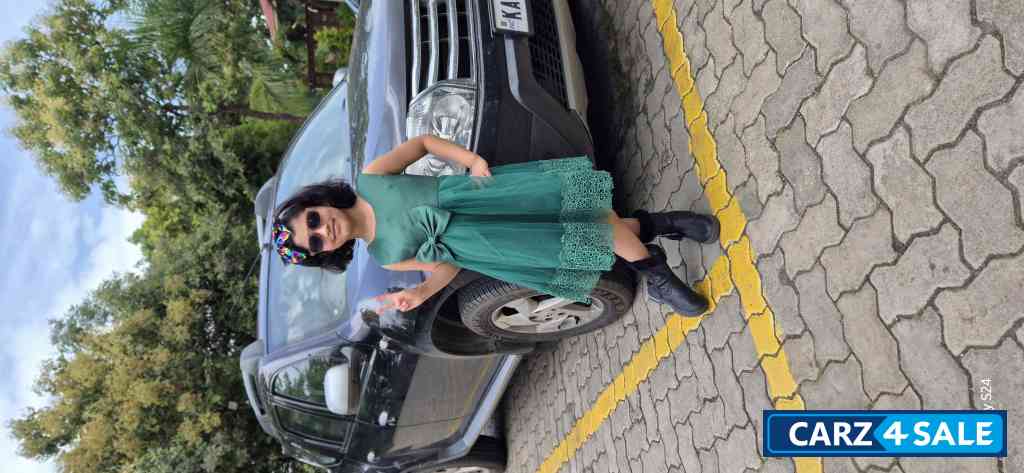 Black Renault Duster RXZ DCI