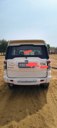 Mahindra Scorpio S8
