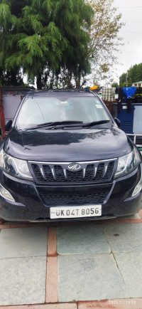 Mahindra XUV 500 W10