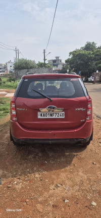 Red Mahindra XUV 500 W8