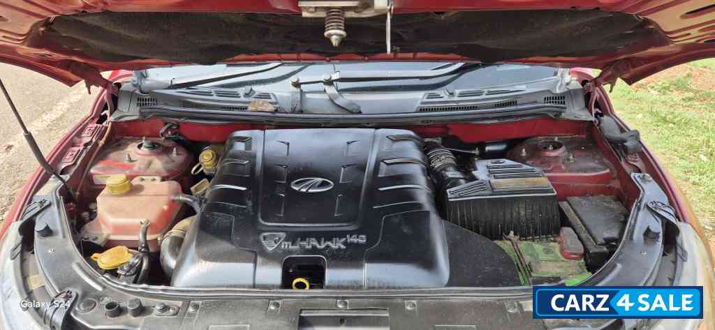 Red Mahindra XUV 500 W8