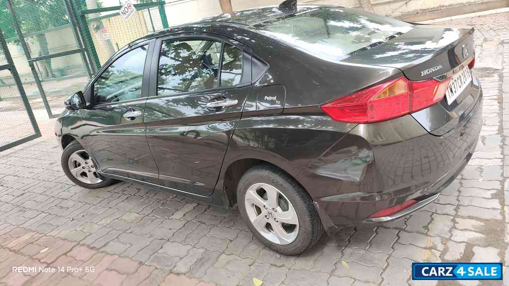 Honda City V Honda City V