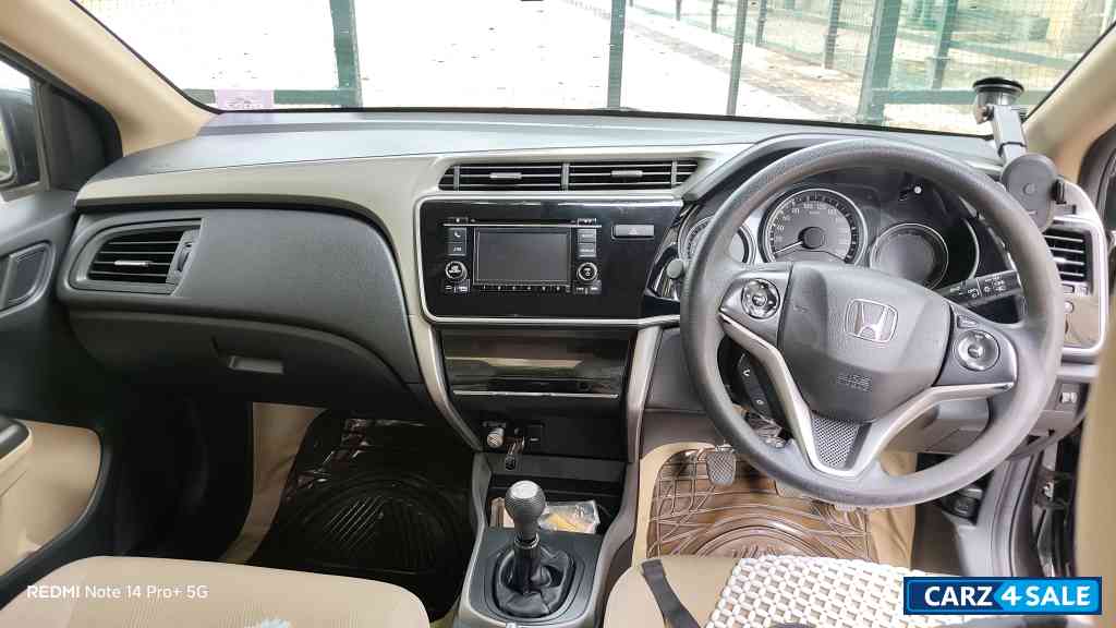 Honda City V Honda City V