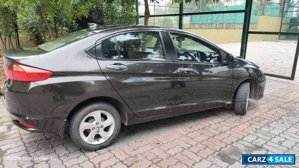 Honda City V Honda City V