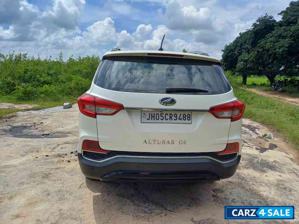 Mahindra Alturas G4