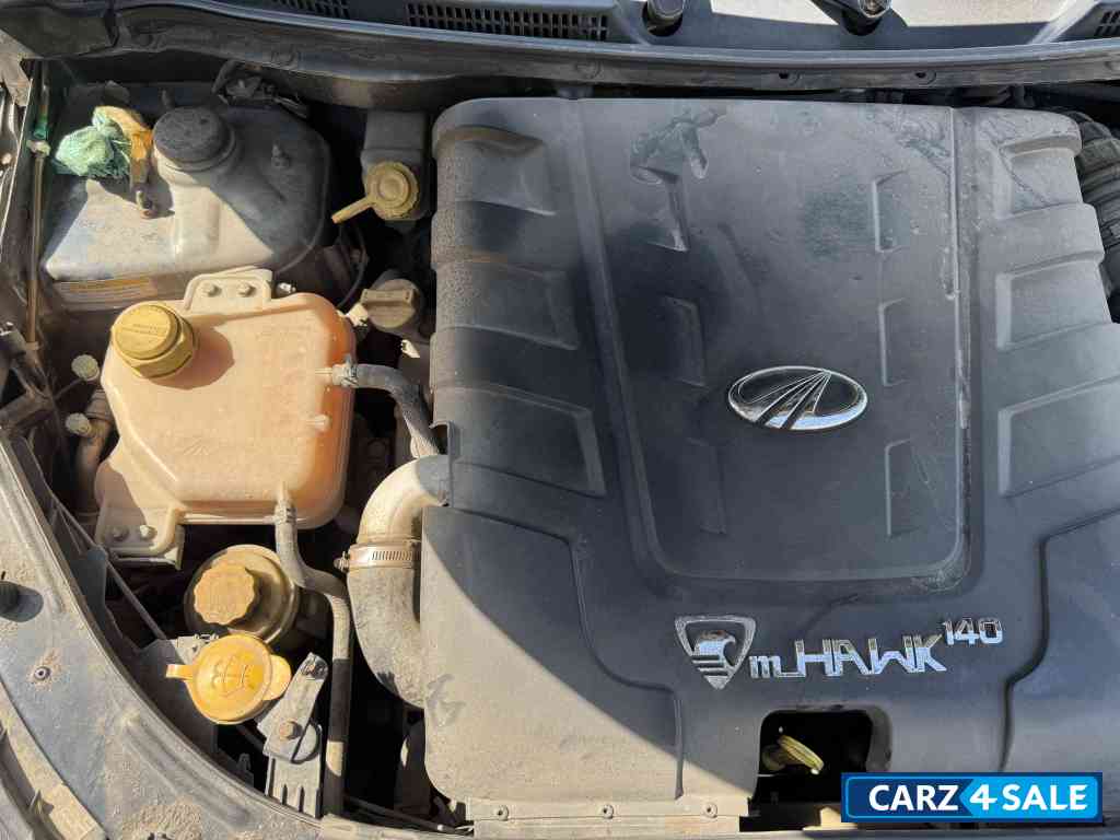 Grey Mahindra XUV 500 W6