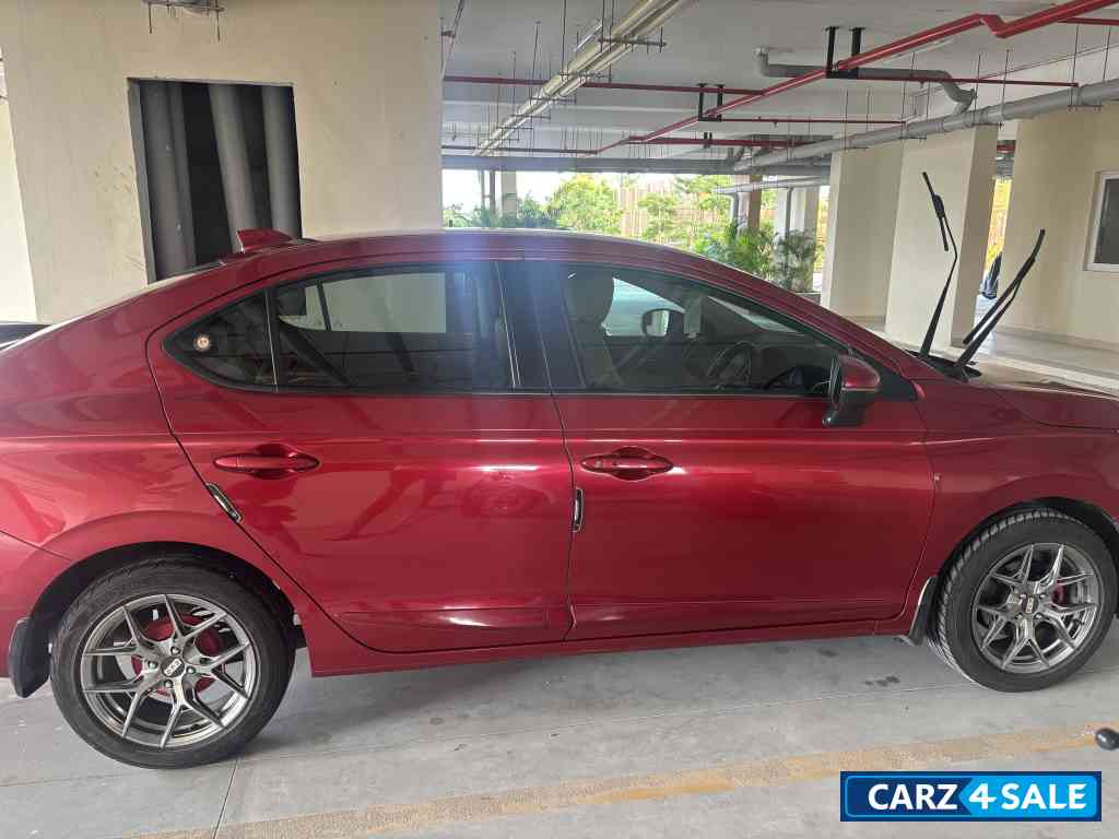 Radiant Red Honda City V mt